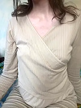 Snapshot of KittieCreme chatting on November 2, 2025, 9:22 am KittieCreme online show from November 2, 2025, 9:22 am