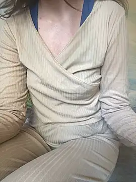 KittieCreme online show from March 2, 2026, 12:45 pm