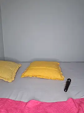 Snapshot of certifiedhottie2025 chatting on October 20, 2025, 6:03 am certifiedhottie2025 online show from October 20, 2025, 6:03 am