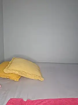 Snapshot of certifiedhottie2025 chatting on November 13, 2025, 6:01 am certifiedhottie2025 online show from November 13, 2025, 6:01 am