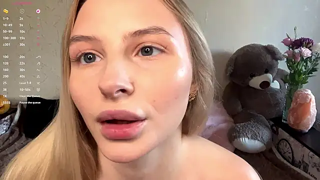 Snapshot of VictoriaMystery chatting on November 1, 2025, 1:02 pm VictoriaMystery online show from November 1, 2025, 1:02 pm