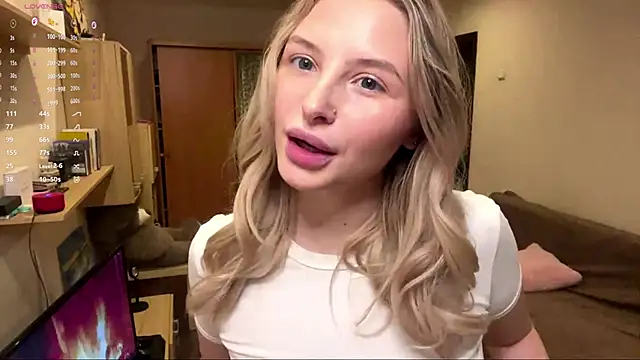 Snapshot of VictoriaMystery chatting on November 20, 2025, 3:12 pm VictoriaMystery online show from November 20, 2025, 3:12 pm