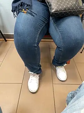 Snapshot of kevetvivi chatting on November 29, 2025, 9:23 am kevetvivi online show from November 29, 2025, 9:23 am