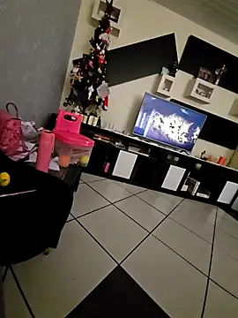 Babiwife online show from December 1, 2025, 5:07 pm