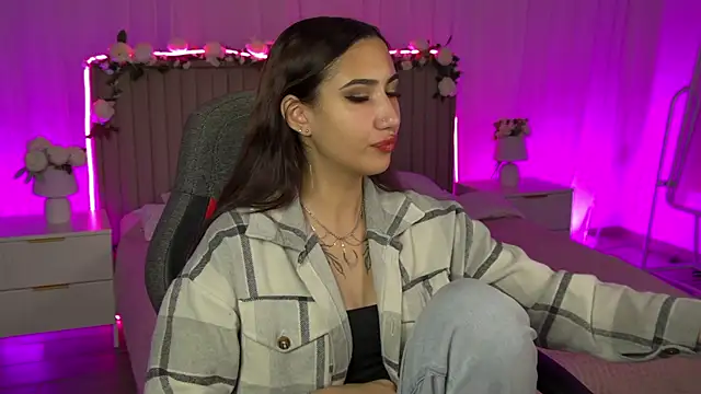 RebeckaThornton online show from November 15, 2025, 9:39 am