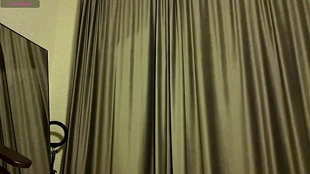 Snapshot of MissPompadure chatting on February 24, 2026, 7:56 pm MissPompadure online show from February 24, 2026, 7:56 pm