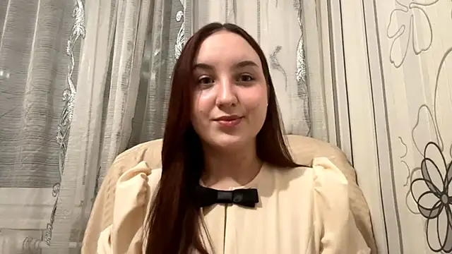 Snapshot of DaisyMolly chatting on October 13, 2025, 4:29 pm DaisyMolly online show from October 13, 2025, 4:29 pm