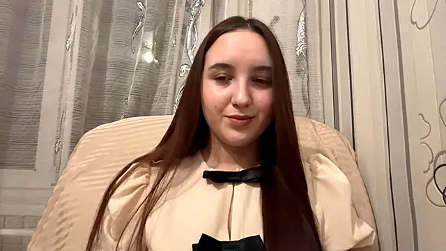 Snapshot of DaisyMolly chatting on November 5, 2025, 9:15 pm DaisyMolly online show from November 5, 2025, 9:15 pm