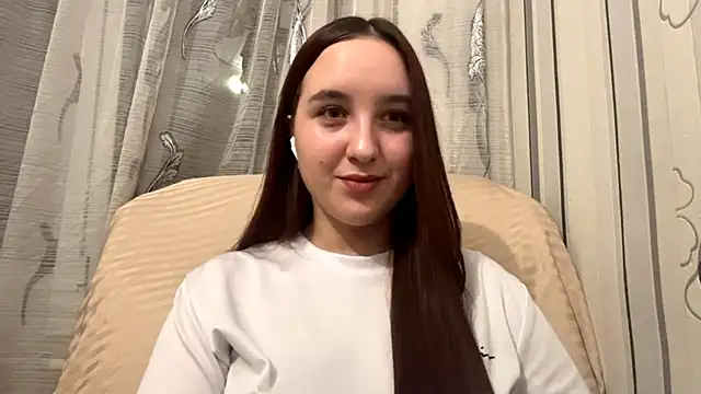 Snapshot of DaisyMolly chatting on November 7, 2025, 9:26 pm DaisyMolly online show from November 7, 2025, 9:26 pm