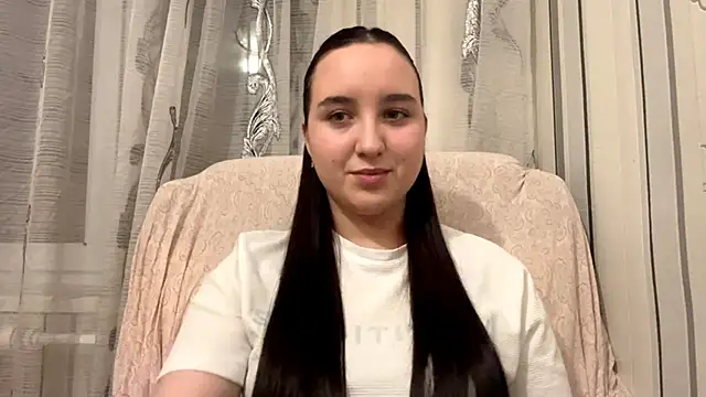 Snapshot of DaisyMolly chatting on November 25, 2025, 9:04 pm DaisyMolly online show from November 25, 2025, 9:04 pm