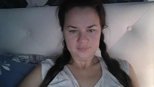 GiaaCaranggi online show from November 23, 2025, 5:29 am