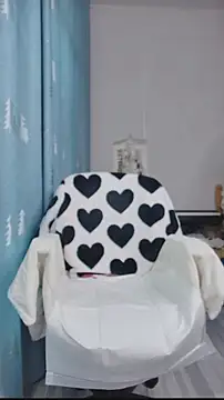 Snapshot of DJEVERY2025 chatting on November 13, 2025, 12:53 am DJEVERY2025 online show from November 13, 2025, 12:53 am