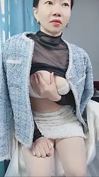 Snapshot of DJEVERY2025 chatting on November 19, 2025, 1:38 am DJEVERY2025 online show from November 19, 2025, 1:38 am