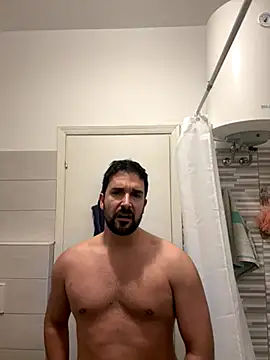 ReDiBastoni90 online show from November 1, 2025, 5:37 pm