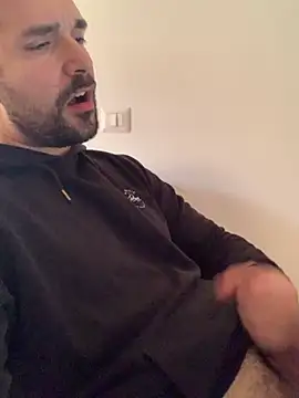 ReDiBastoni90 online show from February 23, 2026, 3:53 pm