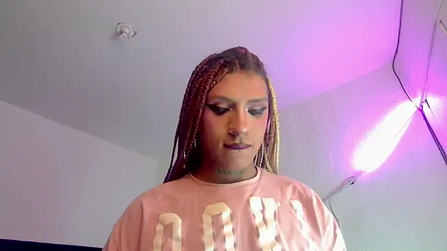 Snapshot of Trix_ebony chatting on February 21, 2026, 7:31 am Trix ebony online show from February 21, 2026, 7:31 am