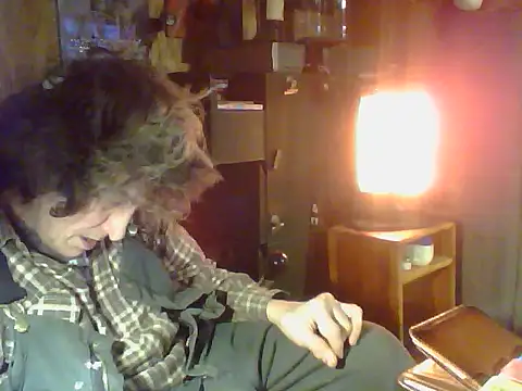 Snapshot of OldManOnline chatting on February 9, 2026, 7:56 am OldManOnline online show from February 9, 2026, 7:56 am