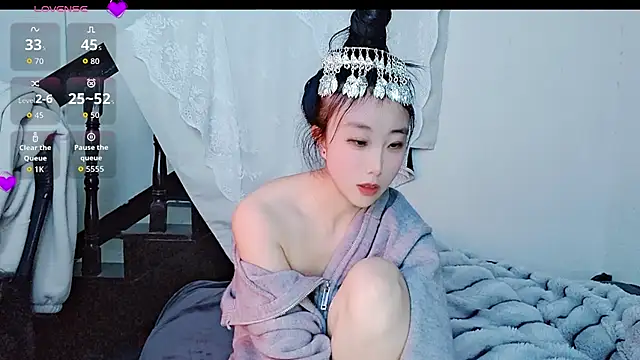 Snapshot of hyp0crite chatting on November 29, 2025, 5:21 am hyp0crite online show from November 29, 2025, 5:21 am