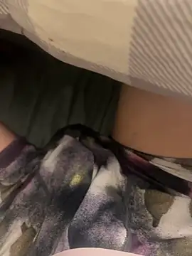 LilCheeky online show from November 28, 2025, 8:28 am