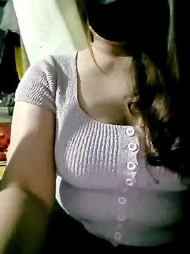 Snapshot of ZazaLy chatting on October 13, 2025, 10:59 am ZazaLy online show from October 13, 2025, 10:59 am