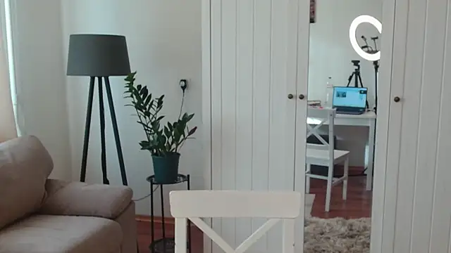 LittleNicolee online show from November 25, 2025, 11:21 am