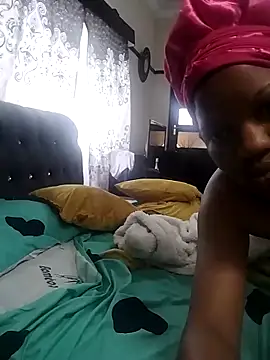 Snapshot of CaramelBoootie chatting on January 17, 2026, 4:50 am CaramelBoootie online show from January 17, 2026, 4:50 am