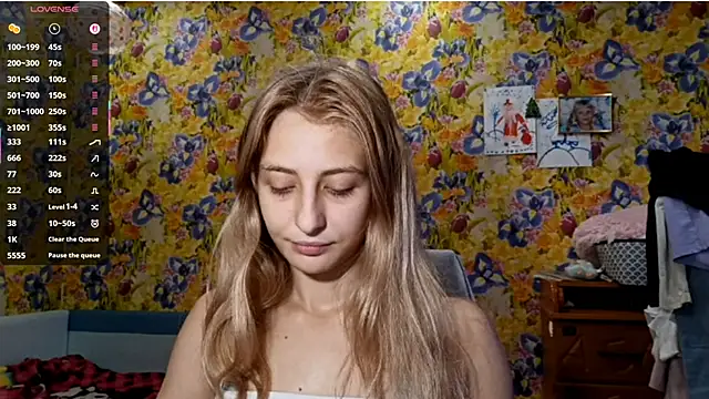 AmeliLia online show from October 25, 2025, 11:07 am