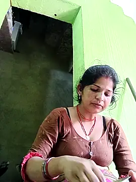 Karishma cute online show from October 16, 2025, 7:42 am