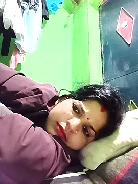 Karishma cute online show from December 4, 2025, 11:46 pm