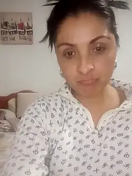 Mariapaula88 online show from November 8, 2025, 8:18 pm