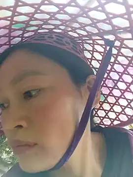 siusiu-00 online show from October 15, 2025, 8:14 am