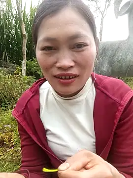 siusiu-00 online show from October 26, 2025, 4:40 am