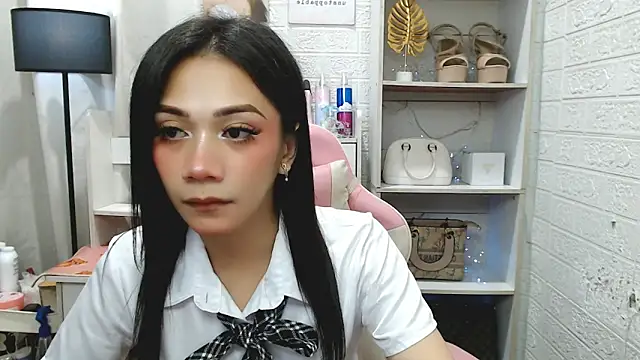 Snapshot of savie_exotict chatting on October 13, 2025, 5:13 pm savie exotict online show from October 13, 2025, 5:13 pm