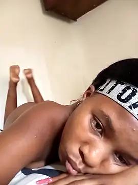 Snapshot of sexy-Noxy chatting on February 1, 2026, 12:15 pm sexy-Noxy online show from February 1, 2026, 12:15 pm