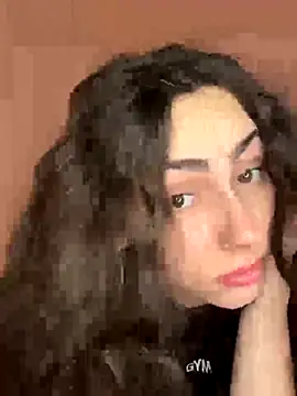 Baby Mia pires online show from October 21, 2025, 2:34 am