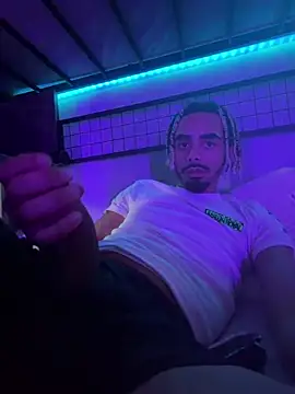 Snapshot of shadespider chatting on March 22, 2026, 12:52 pm shadespider online show from March 22, 2026, 12:52 pm