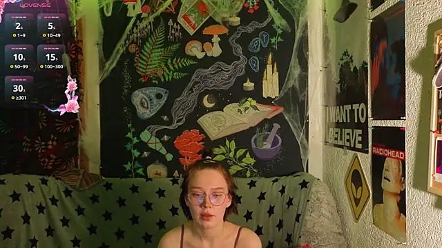 ReincarnatedAngel online show from November 27, 2025, 8:55 pm