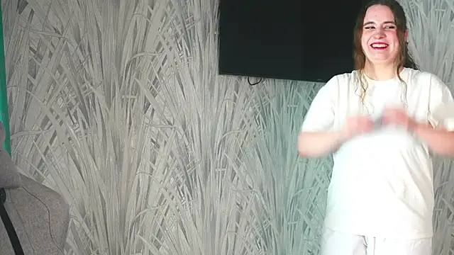 YuriFout online show from October 15, 2025, 11:21 am