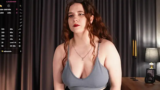 YuriFout online show from October 25, 2025, 3:18 pm