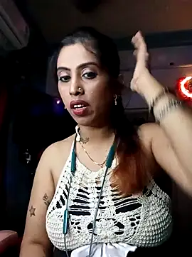 Darling Annie online show from December 3, 2025, 6:39 pm