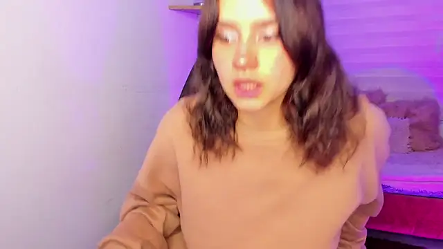 Emily Lindey online show from October 21, 2025, 3:29 am