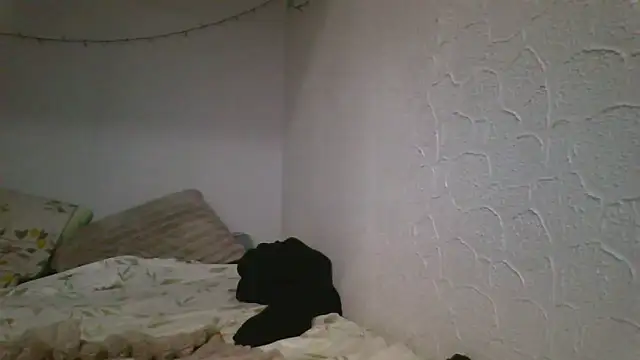 Snapshot of luna_tt chatting on December 19, 2025, 6:48 pm luna tt online show from December 19, 2025, 6:48 pm