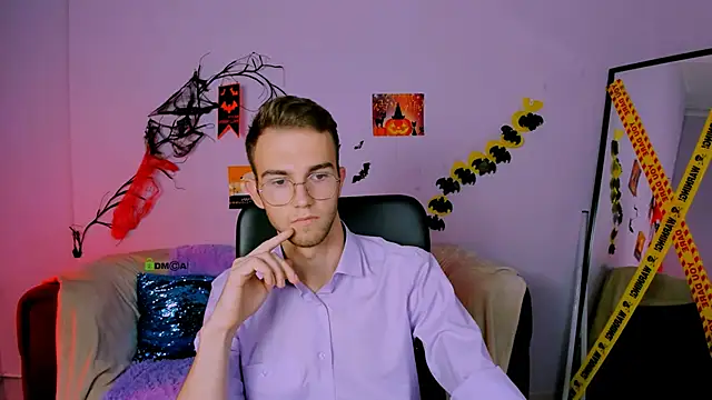 Snapshot of astren_villo chatting on November 2, 2025, 1:13 pm astren villo online show from November 2, 2025, 1:13 pm