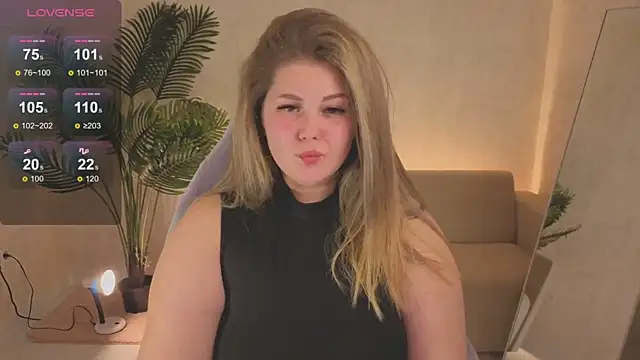 Snapshot of Scarlet_Sinera chatting on November 6, 2025, 9:26 pm Scarlet Sinera online show from November 6, 2025, 9:26 pm