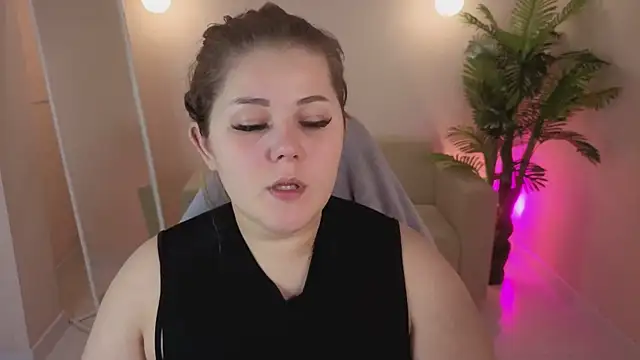 Snapshot of Scarlet_Sinera chatting on November 29, 2025, 11:08 pm Scarlet Sinera online show from November 29, 2025, 11:08 pm