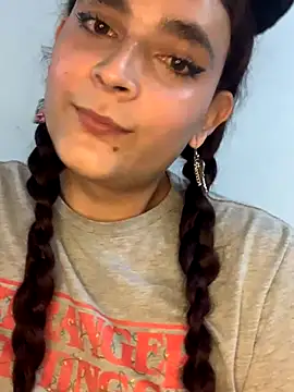 La-Gatiita-trans online show from November 3, 2025, 12:13 am