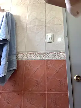 Snapshot of La-Gatiita-trans chatting on February 28, 2026, 2:07 pm La-Gatiita-trans online show from February 28, 2026, 2:07 pm