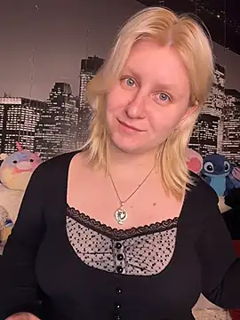 Snapshot of BonnyeBoom chatting on March 4, 2026, 4:24 pm BonnyeBoom online show from March 4, 2026, 4:24 pm