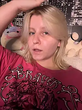 Snapshot of BonnyeBoom chatting on March 5, 2026, 2:13 pm BonnyeBoom online show from March 5, 2026, 2:13 pm