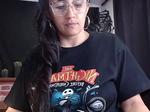 Snapshot of Lucyy_Naugthy chatting on October 28, 2025, 12:52 pm Lucyy Naugthy online show from October 28, 2025, 12:52 pm